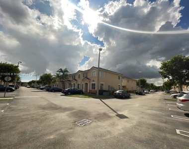 7365 Nw 174th Ter - Photo Thumbnail 25