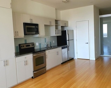 3810 Wilshire Blvd Apt 1008 - Photo Thumbnail 4