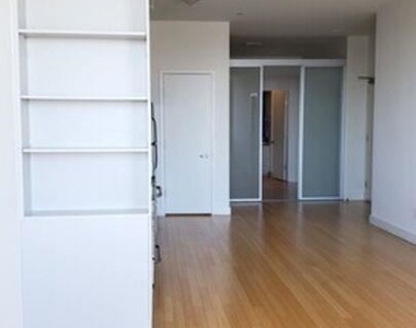 3810 Wilshire Blvd Apt 1008 - Photo Thumbnail 3