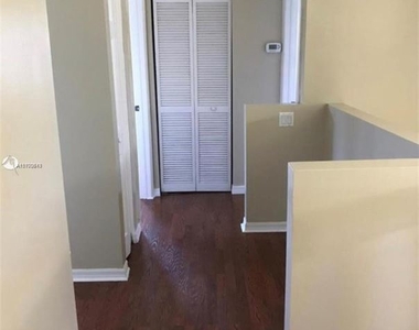 15201 Sw 88 Place - Photo Thumbnail 1