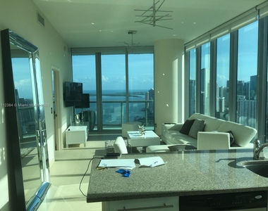 888 Biscayne Blvd - Photo Thumbnail 1