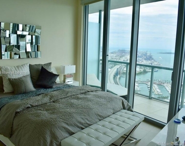 888 Biscayne Blvd - Photo Thumbnail 8