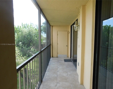 8065 Sw 107th Ave - Photo Thumbnail 7