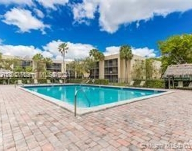 8065 Sw 107th Ave - Photo Thumbnail 15