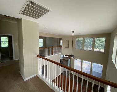 2404 Aberdeen Avenue - Photo Thumbnail 10