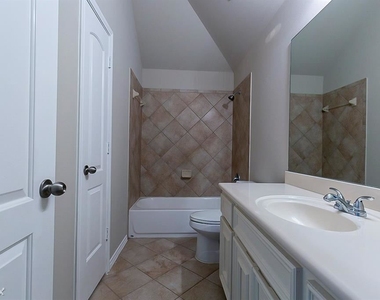 2627 Diamond River Drive - Photo Thumbnail 28