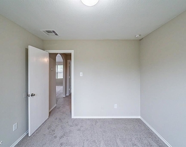 813 N Katydid Court - Photo Thumbnail 19