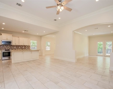 10572 Twin Oak Drive - Photo Thumbnail 5