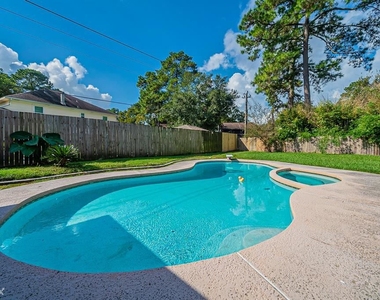 4123 Cypress Lake Drive - Photo Thumbnail 7