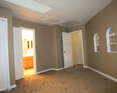 2039 Tamahawk Ln - Photo Thumbnail 4