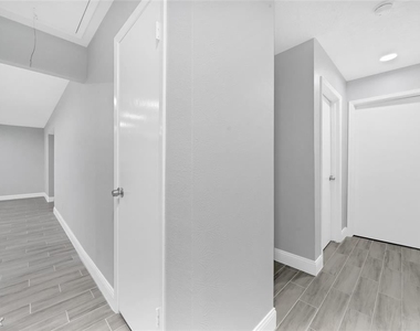 1502 Chippawa Lane - Photo Thumbnail 22