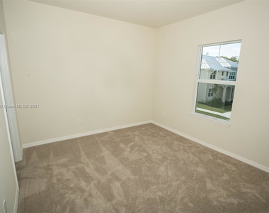 5087 Eucalyptus Dr - Photo Thumbnail 19