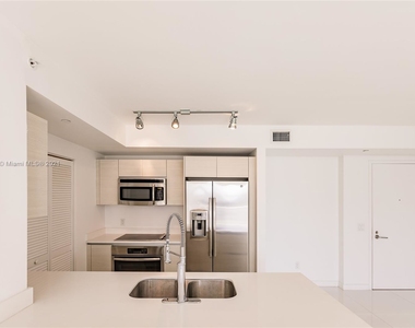 4250 Biscayne Blvd - Photo Thumbnail 5