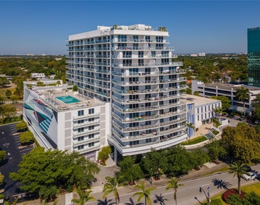 4250 Biscayne Blvd - Photo Thumbnail 1