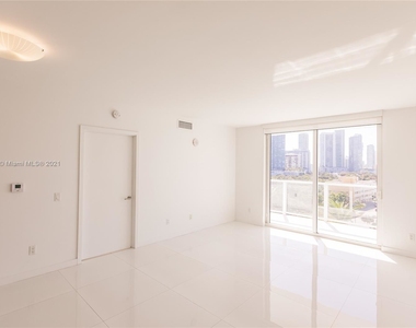 4250 Biscayne Blvd - Photo Thumbnail 9