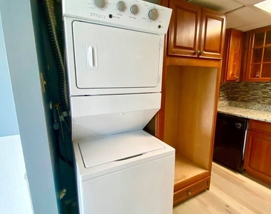 1715 Crimson Tree Way Unit C - Photo Thumbnail 7