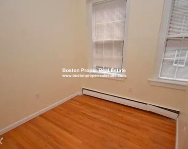 28 Phillips St Apt 1a - Photo Thumbnail 3