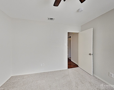 1735 Stewart Street - Photo Thumbnail 11