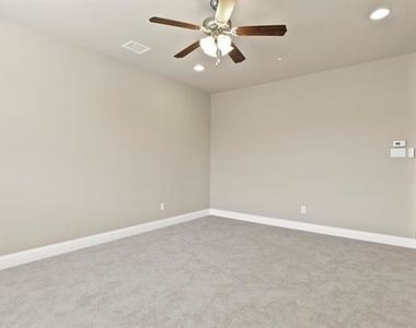 818 Milton Way - Photo Thumbnail 22