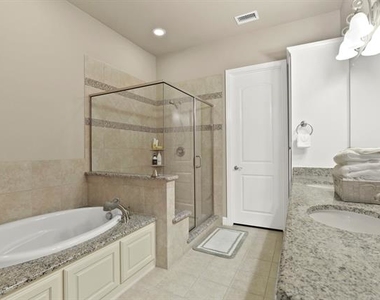 818 Milton Way - Photo Thumbnail 7