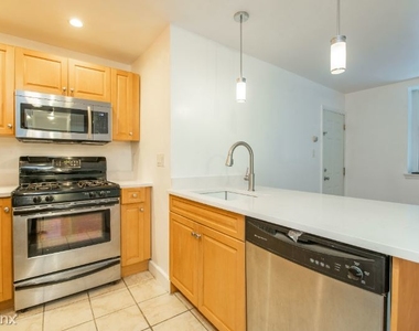 2531 Lombard St - Photo Thumbnail 2