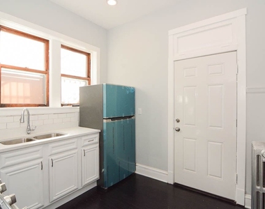 2548 N. Kildare, Unit 1 - Photo Thumbnail 4