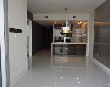 1100 Biscayne Blvd Unit 4703 - Photo Thumbnail 1