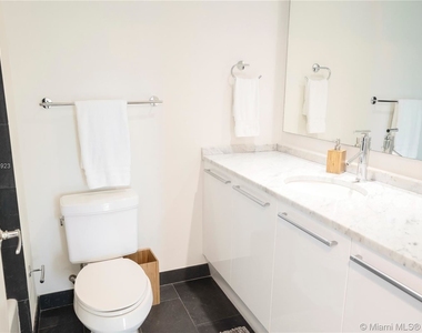 900 Biscayne Blvd Apt 903 - Photo Thumbnail 10