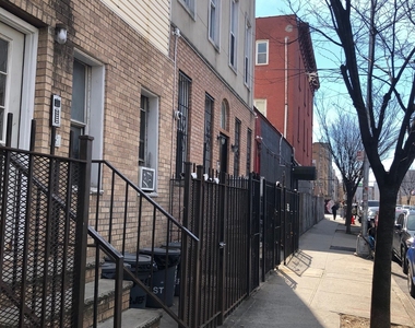 172 Jefferson Street - Photo Thumbnail 11