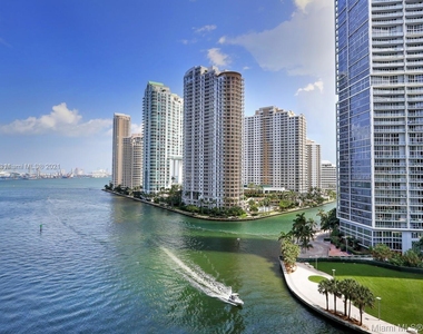 200 Biscayne Boulevard Way - Photo Thumbnail 0