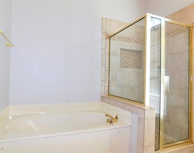 2320 Grandview Drive - Photo Thumbnail 21