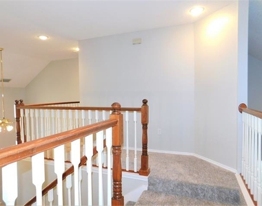 2320 Grandview Drive - Photo Thumbnail 16