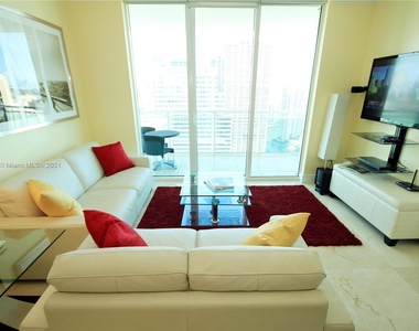 950 Brickell Bay Drive - Photo Thumbnail 4