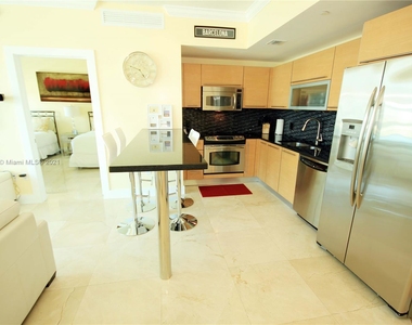 950 Brickell Bay Drive - Photo Thumbnail 7