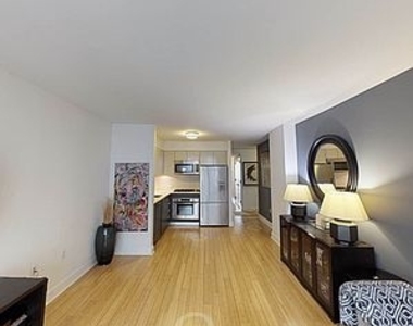 505 West 47th Street - Photo Thumbnail 1