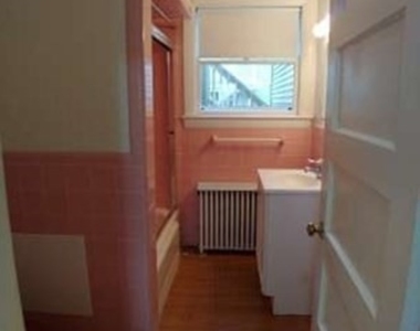 121 Pleasant St - Photo Thumbnail 27