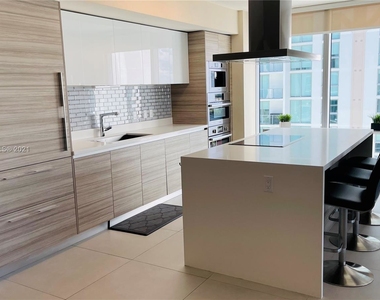 300 Sunny Isles Blvd - Photo Thumbnail 18