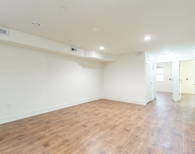 1507 Master St Unit 1 - Photo Thumbnail 5