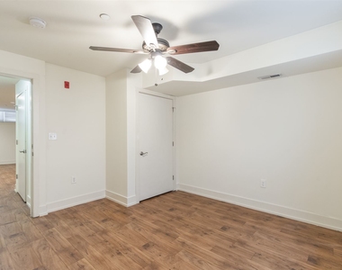 1507 Master St Unit 1 - Photo Thumbnail 16