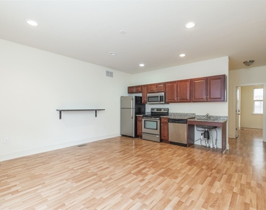 1505 Master St Unit 1 - Photo Thumbnail 5