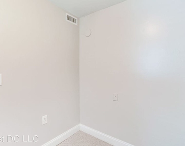 1251 Meigs Pl Ne Unit 1 - Photo Thumbnail 14