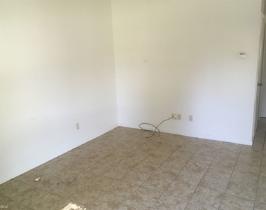 2501 Cypress Dr # 2503 - Photo Thumbnail 2