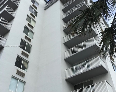 1255 Collins Ave - Photo Thumbnail 0