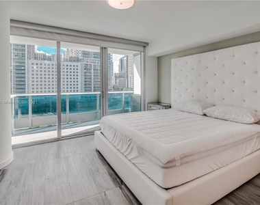 200 Biscayne Boulevard Way - Photo Thumbnail 4