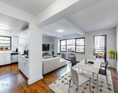 East 57th Street, Apt 17 - Photo Thumbnail 0