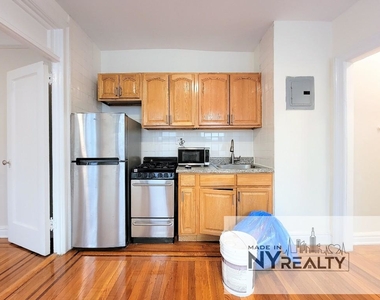 25-21 31st Ave - Photo Thumbnail 0