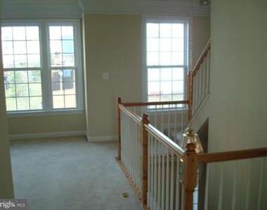 11445 Fogarty Ct - Photo Thumbnail 7