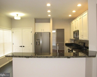 10215 Brighton Ridge Way #122 - Photo Thumbnail 8