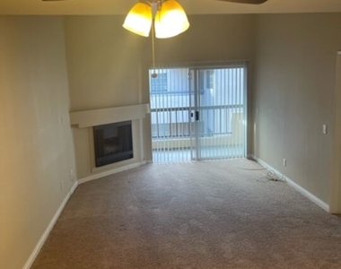 5520 Owensmouth Ave - Photo Thumbnail 5