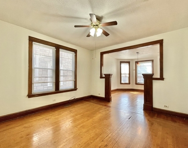 2923 North Springfield Avenue - Photo Thumbnail 4